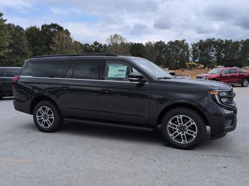 New 2025 Ford Expedition Max Active image 2
