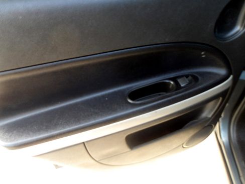 Used 2010 Chevrolet HHR LS image 16