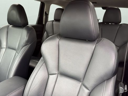 Used 2022 Subaru Ascent Touring image 9