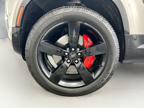 Used 2023 Land Rover Defender 110 X-Dynamic SE image 29
