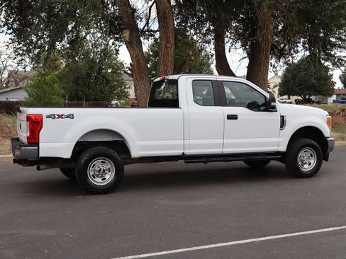 Used 2018 Ford F250 XL w/ Power Equipment Group AWD/4WD image 4