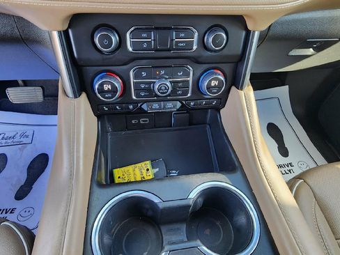 Used 2023 Chevrolet Tahoe Premier image 15