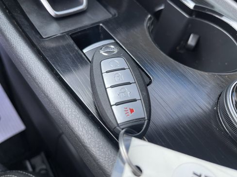 Used 2021 Nissan Rogue SV image 41