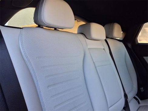 Used 2024 Mercedes-Benz GLC 300 4MATIC image 17