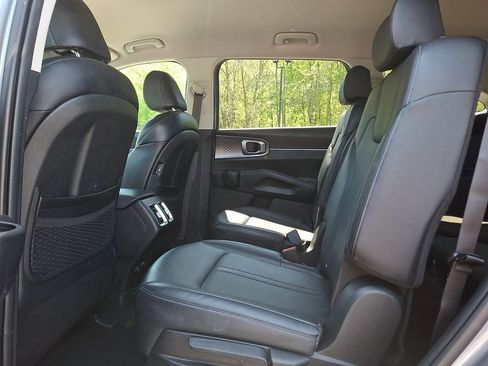 Certified 2022 Kia Sorento S AWD/4WD image 11