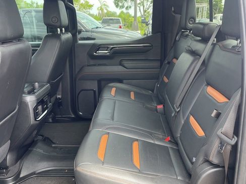 Used 2023 GMC Sierra 1500 AT4 w/ Technology Package AWD/4WD image 25