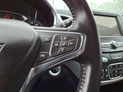 Used 2019 Chevrolet Equinox LT image 24