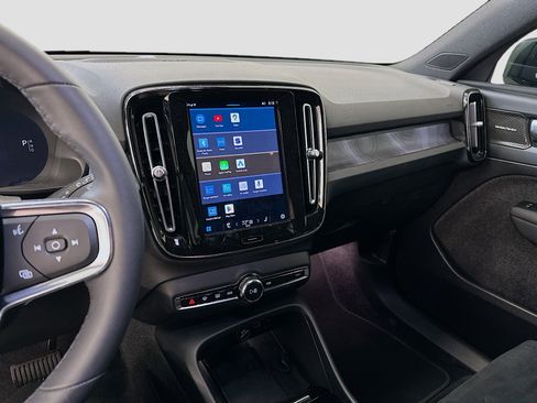 Used 2024 Volvo XC40 Recharge Ultimate w/ Protection Package Premier image 26