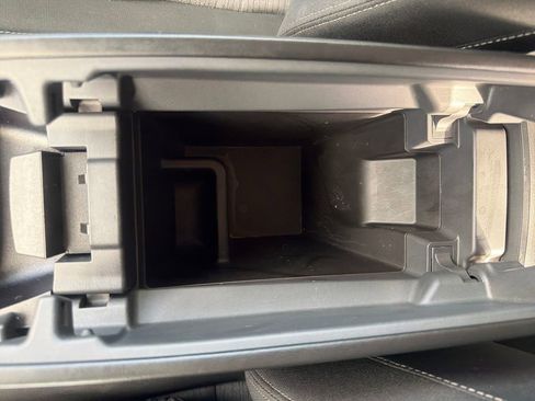 Used 2023 Nissan Rogue SV image 39