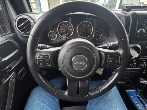 Used 2018 Jeep Wrangler Unlimited Sport S image 15