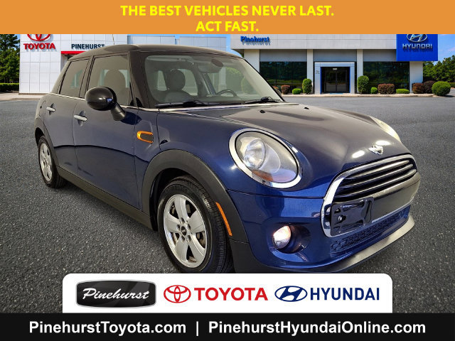 Used 2016 MINI Cooper 4-Door Hardtop FWD image 1