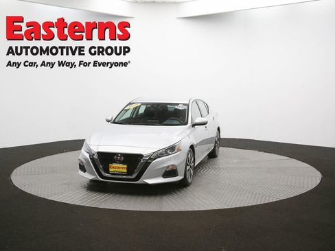 Used 2022 Nissan Altima 2.5 SV image 53