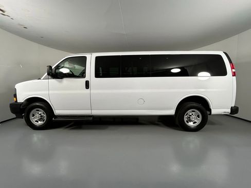 Used 2023 Chevrolet Express 3500 LS RWD image 4