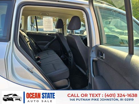 Used 2018 Volkswagen Tiguan Limited w/ Premium Package AWD/4WD image 12