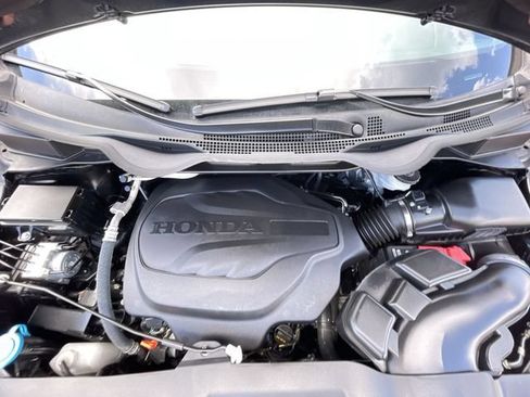 Certified 2024 Honda Odyssey Sport image 24