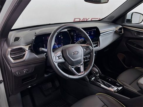 Used 2025 Chevrolet TrailBlazer ACTIV w/ Convenience Package image 36