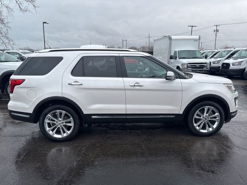 Used 2018 Ford Explorer Limited w/ Equipment Group 301A image 9