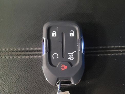 Used 2022 GMC Terrain SLT FWD image 32