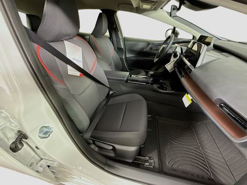New 2026 Toyota Prius Plug-In Hybrid FWD image 18