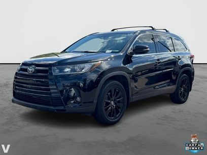 Used 2019 Toyota Highlander SE