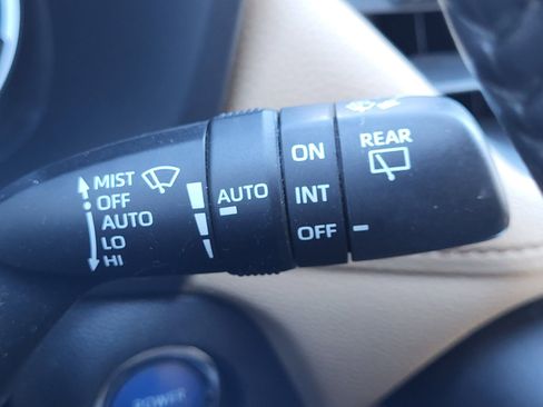 Used 2019 Toyota RAV4 Limited image 35