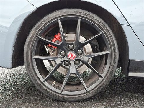 Used 2025 Honda Civic Type R image 11