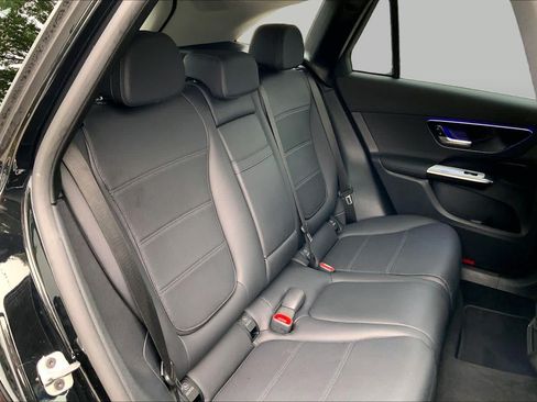 Used 2025 Mercedes-Benz GLC 350e 4MATIC image 20