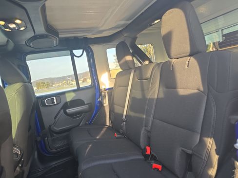 Used 2020 Jeep Wrangler Unlimited Sport S image 15