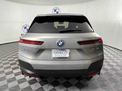 Used 2024 BMW iX xDrive50 AWD/4WD image 12