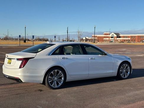Used 2019 Cadillac CT6 Platinum image 3