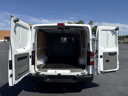 Used 2020 Nissan NV 2500 SV RWD image 12