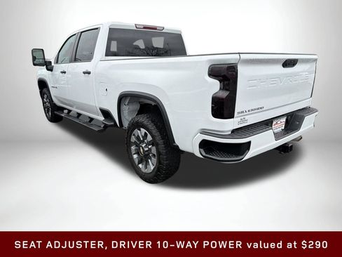 Used 2022 Chevrolet Silverado 2500 Custom w/ Custom Convenience Package AWD/4WD image 6