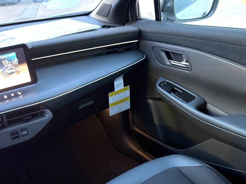 New 2026 Nissan Leaf SV+ FWD image 10