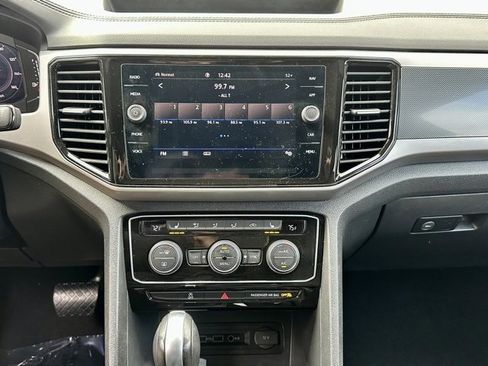 Used 2020 Volkswagen Atlas Cross Sport SEL image 26
