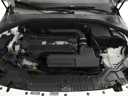 Used 2018 Volvo V60 T5 Cross Country AWD/4WD image 7