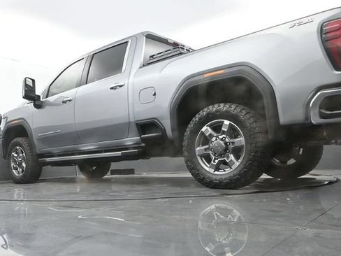 Used 2025 GMC Sierra 2500 SLT w/ SLT Premium Package AWD/4WD image 10