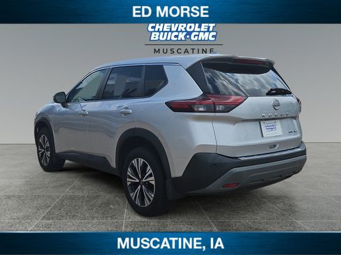 Used 2022 Nissan Rogue SV AWD/4WD image 3