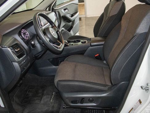 Used 2023 Nissan Rogue SV AWD/4WD image 7