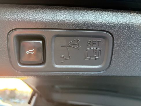 Used 2022 Ford Expedition XLT AWD/4WD image 20