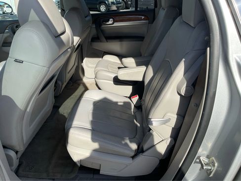Used 2011 Buick Enclave CXL image 10