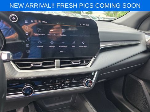 Used 2026 Chevrolet Equinox LT FWD image 10