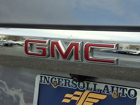 Used 2021 GMC Yukon SLT w/ SLT Premium Package image 30