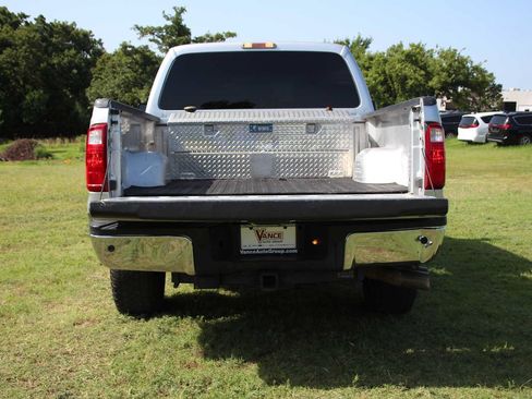 Used 2016 Ford F250 XLT w/ XLT Value Package AWD/4WD image 12