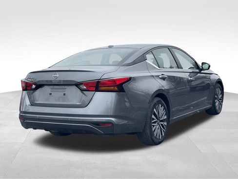 Certified 2025 Nissan Altima 2.5 SV image 4