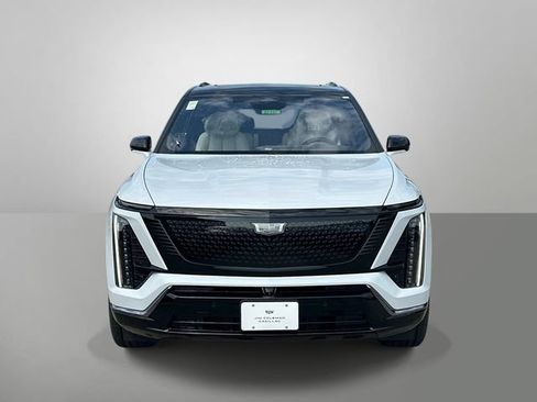 New 2027 Cadillac Vistiq Sport w/ LPO, Floor Liner Package AWD/4WD image 12