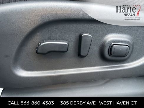 Certified 2024 Nissan Titan SV w/ SV Bronze Edition Package image 24