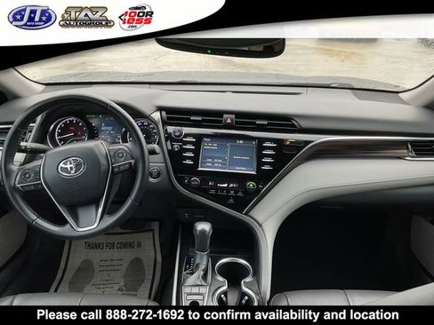 Used 2018 Toyota Camry XLE image 15