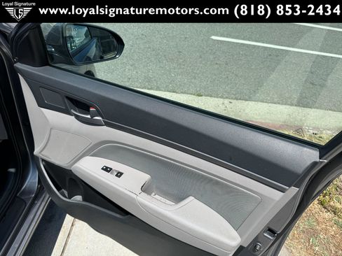 Used 2018 Hyundai Elantra SEL image 27