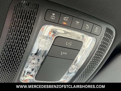 Used 2025 Mercedes-Benz GLA 250 4MATIC image 32