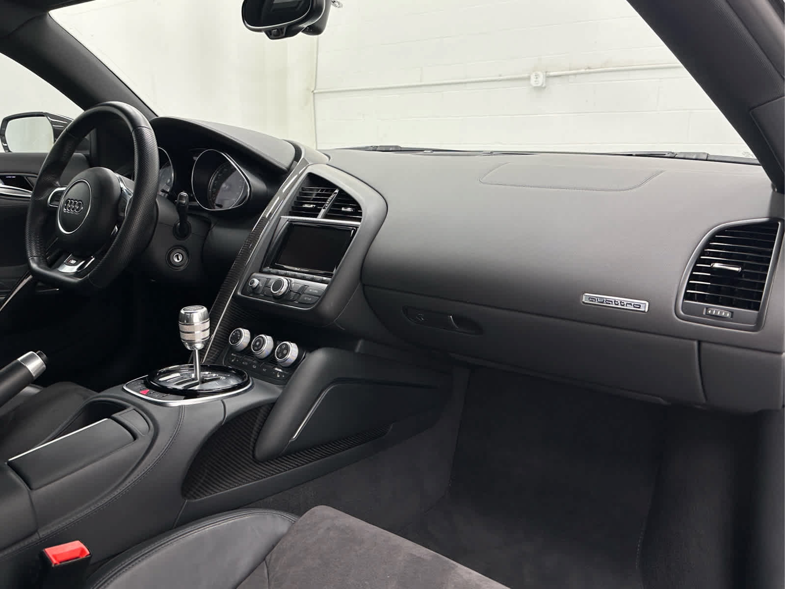 Used 2015 Audi R8 V8 AWD/4WD image 14